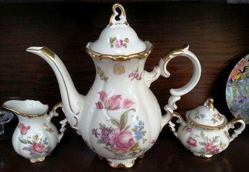 WALDERSHOF BAVARIA WITH GOLD INLAY: TEEPOT SUGAR BOWL AND MILK JUG